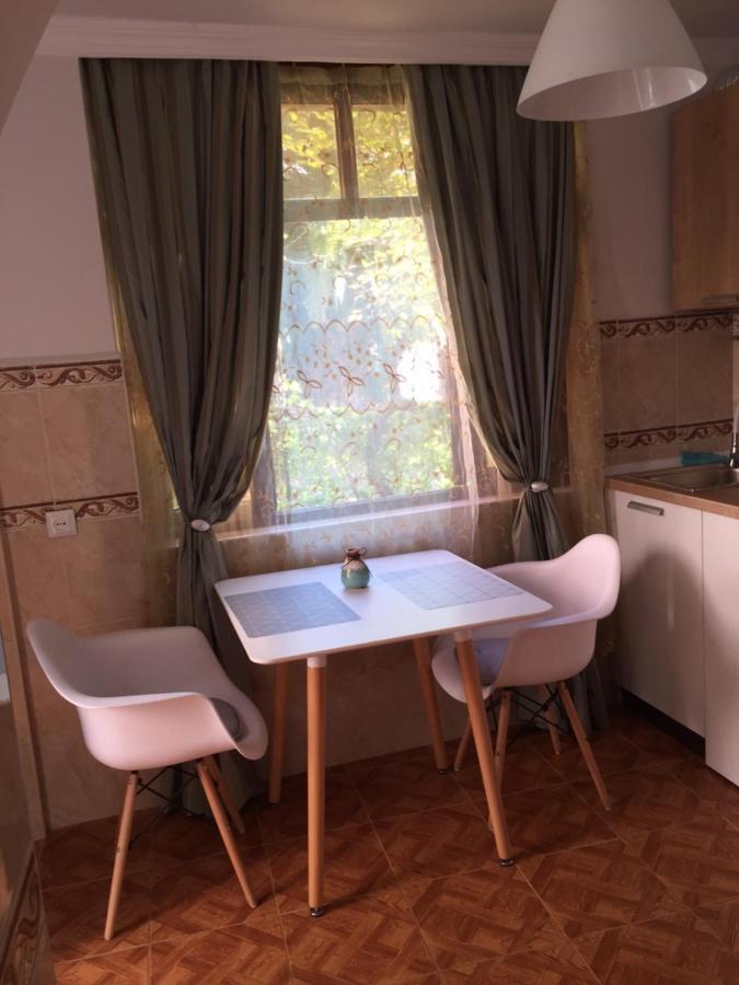 Tamro Light House Appartement Batoemi Buitenkant foto